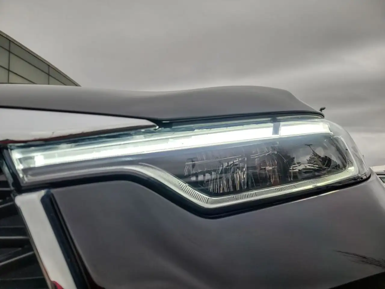 Infiniti QX60 снимка Infiniti QX60
