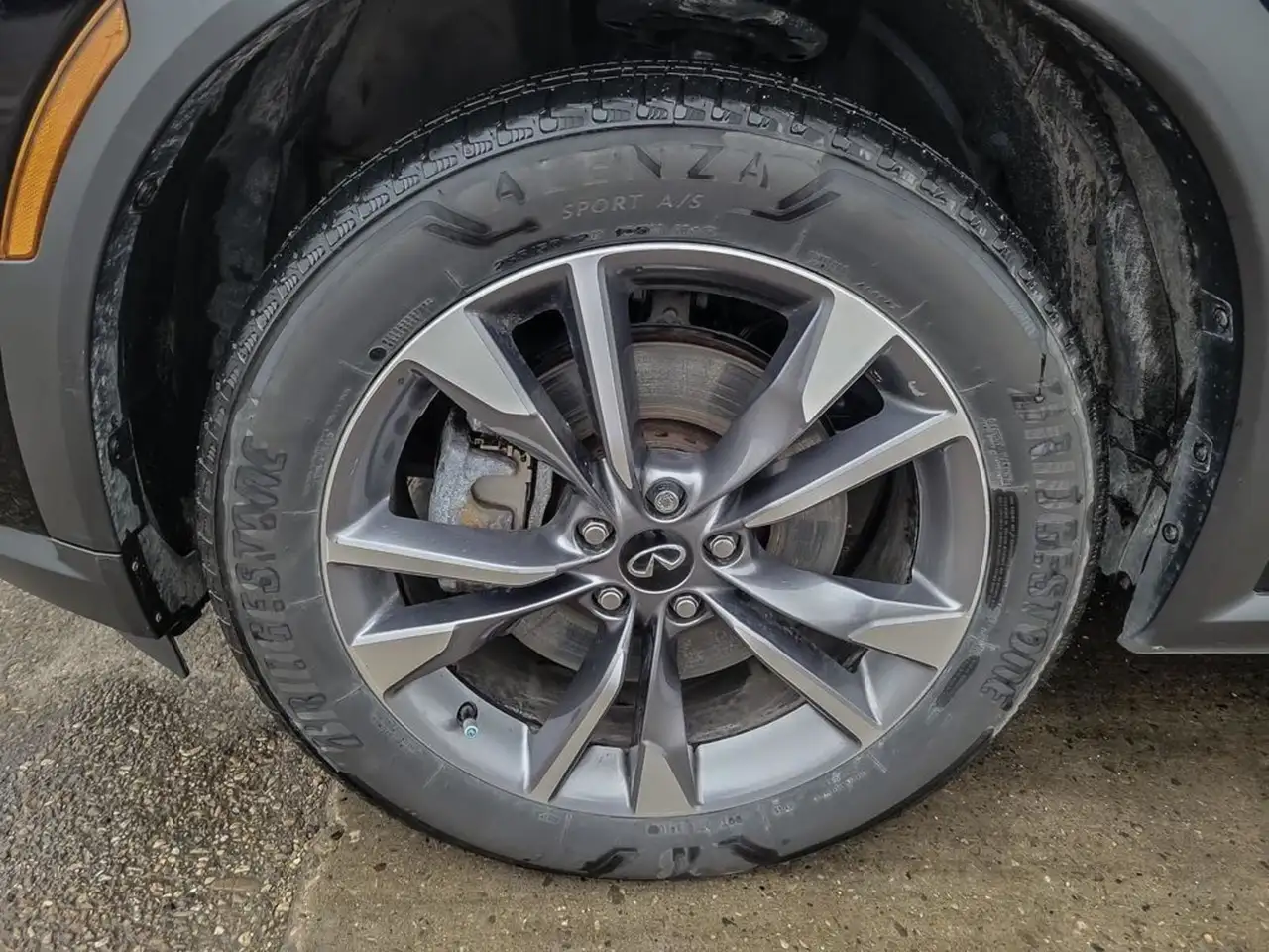 Infiniti QX60 снимка Infiniti QX60