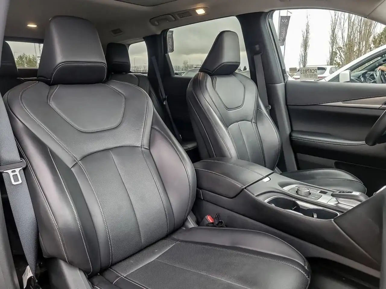 Infiniti QX60 снимка Infiniti QX60