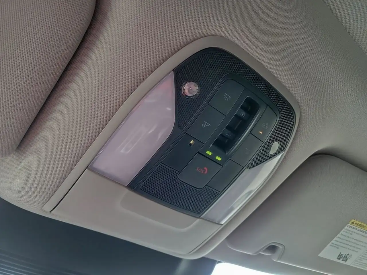 Infiniti QX60 снимка Infiniti QX60