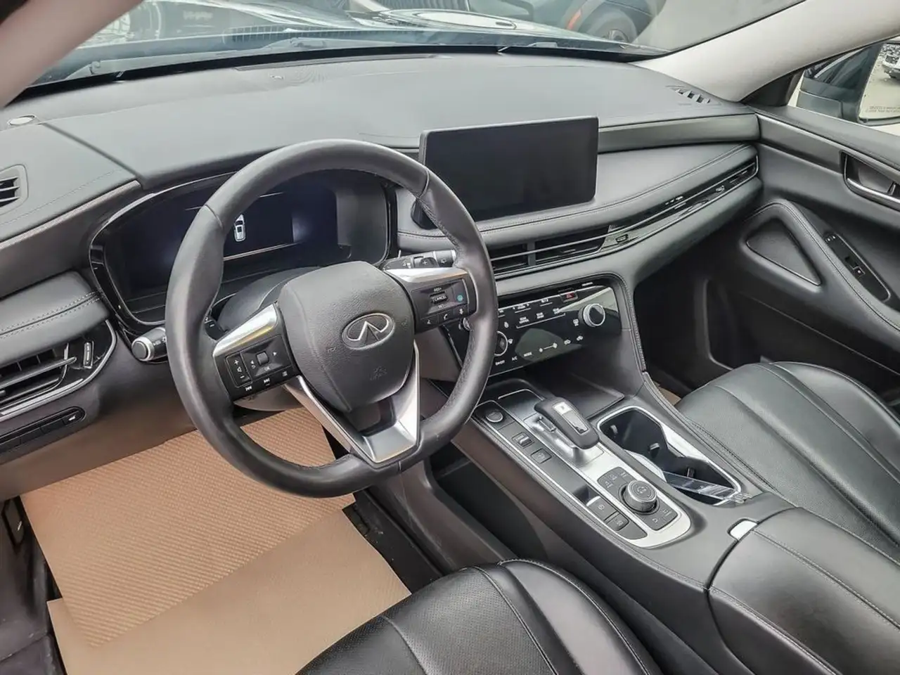 Infiniti QX60 снимка Infiniti QX60