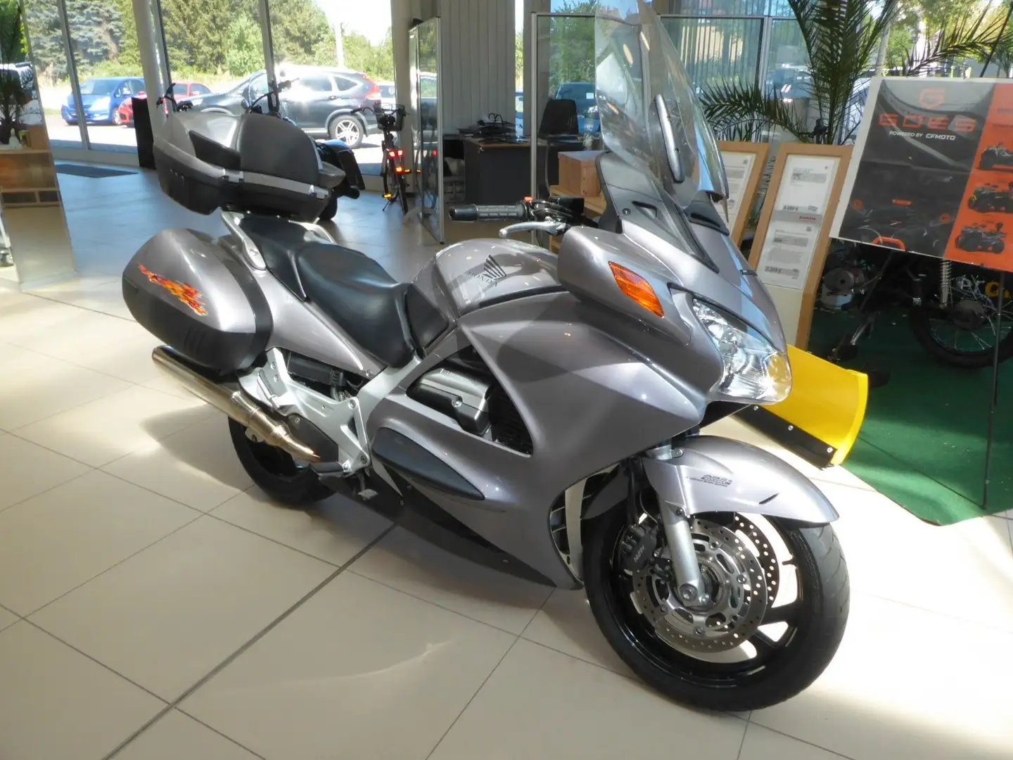 Honda Pan European ABS, Koffer, Scheibe, Kardan Серебристый - 1