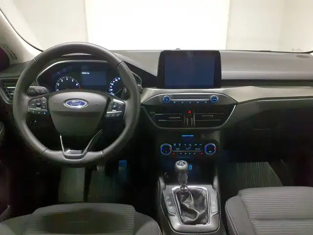 Ford Focus view 12