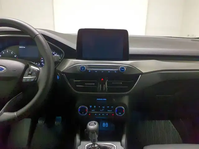 Ford Focus view 8