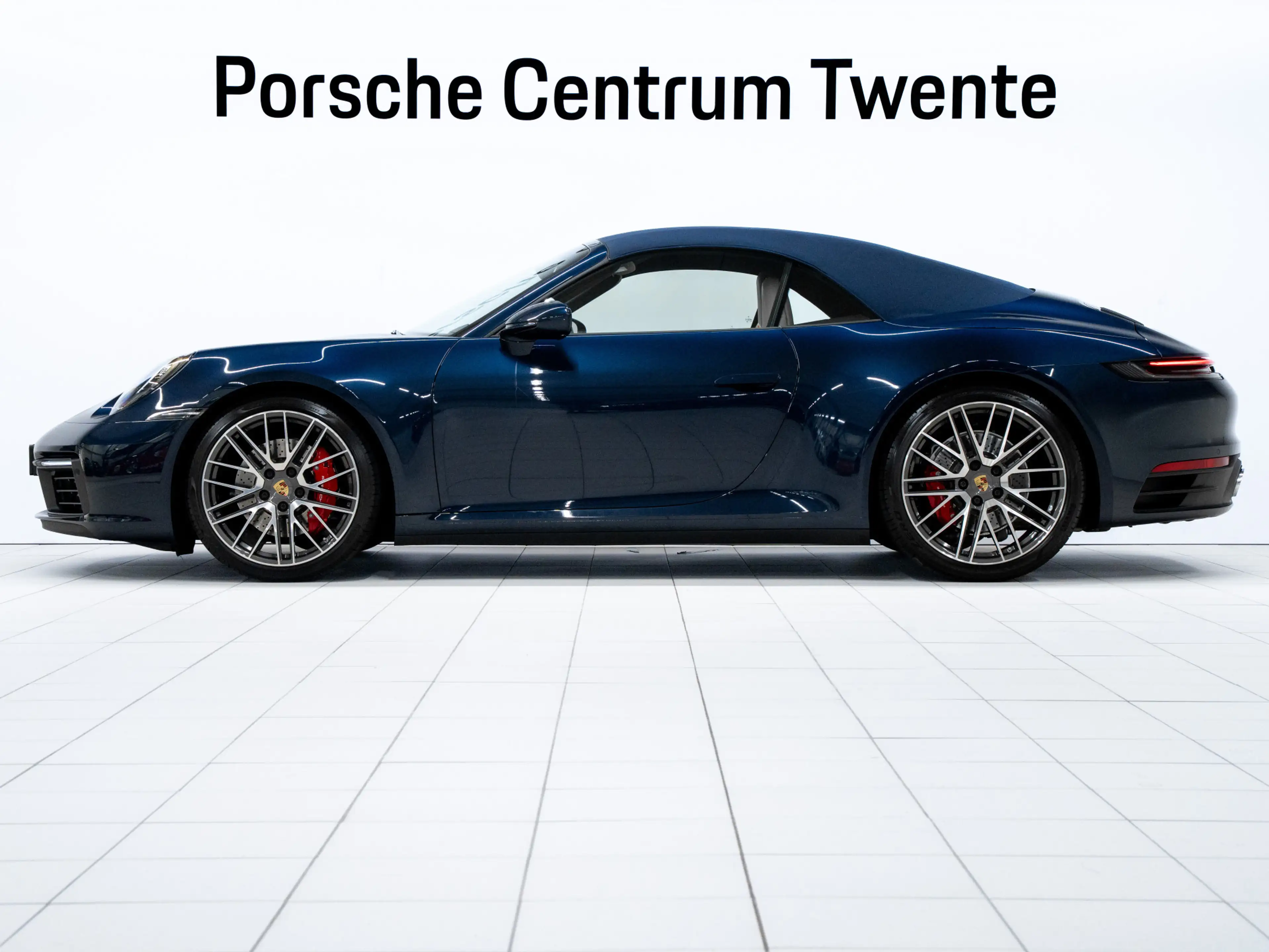 Porsche 992 Carrera S Cabriolet — photo 6