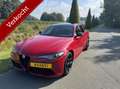 Alfa Romeo Giulia 2.0 T Veloce Q4 Rosso, Pano, 19 inch, Vol! Rood - thumbnail 2