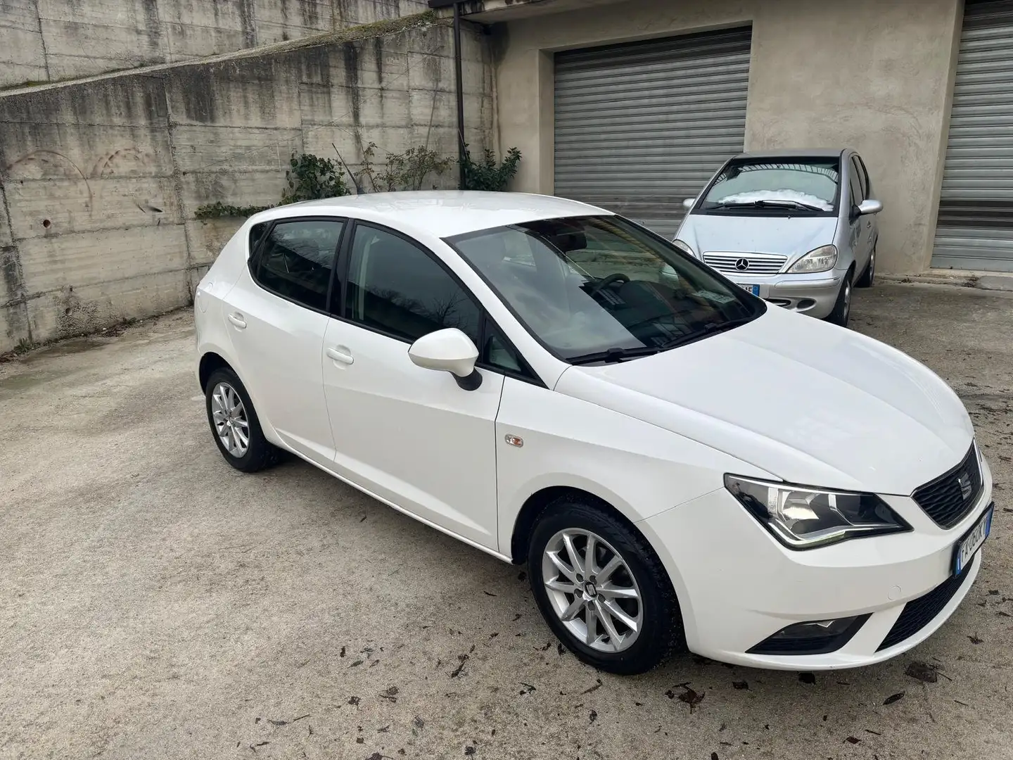 SEAT Ibiza 5p 1.4 tdi cr Connect 75cv Bianco - 2