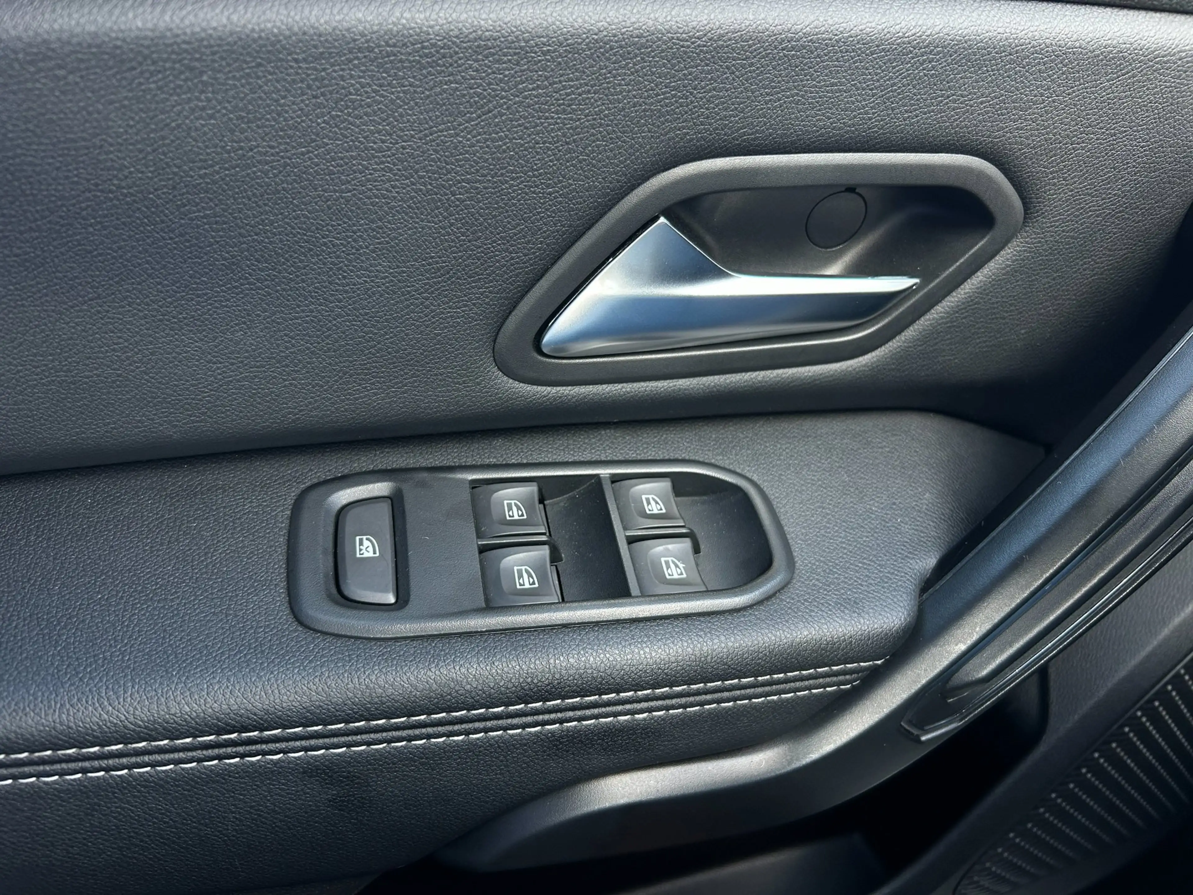 Dacia Duster 1.0 TCe Prestige Airco, Navi, Cruise, — photo 12