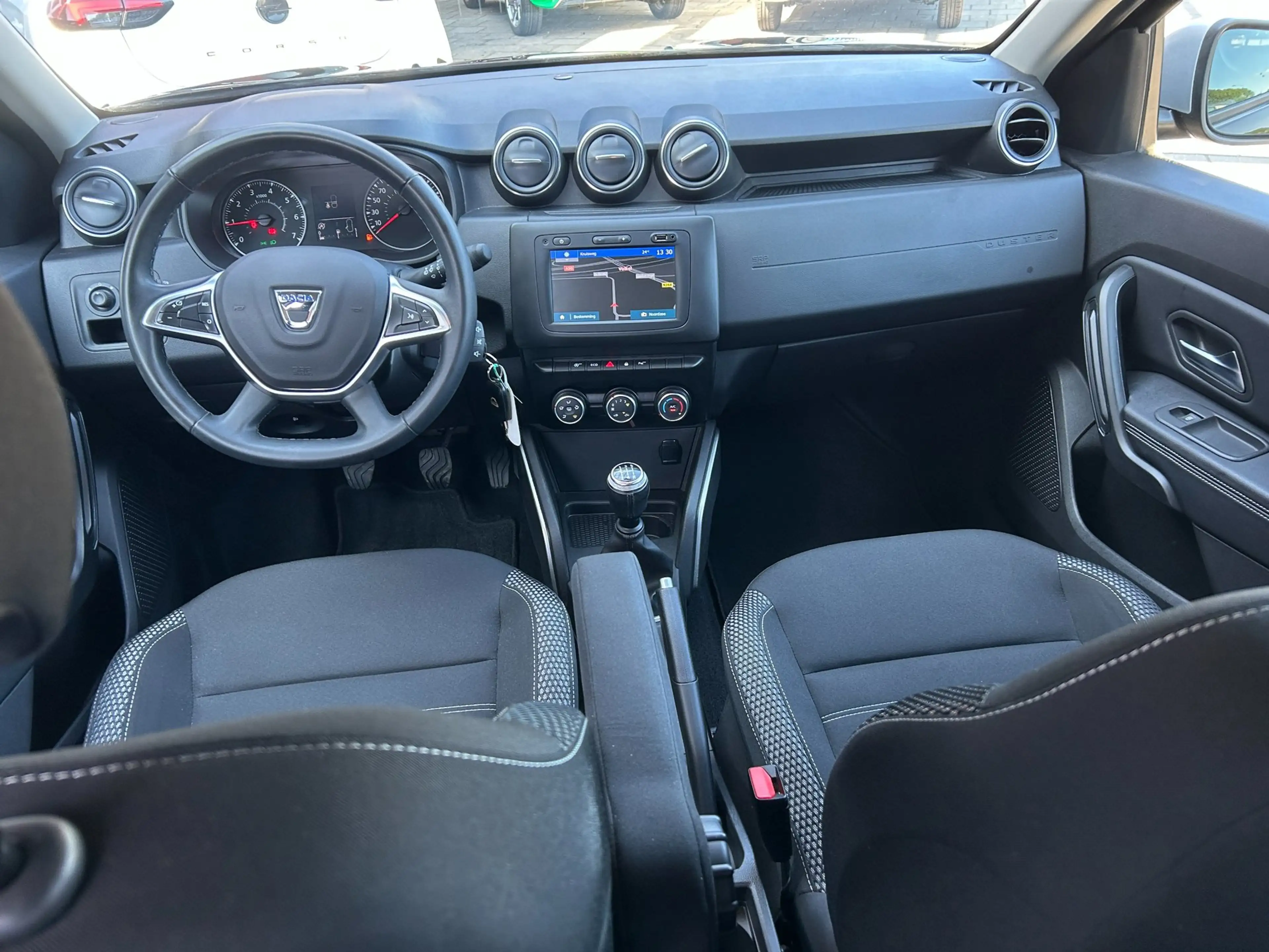 Dacia Duster 1.0 TCe Prestige Airco, Navi, Cruise, — photo 4