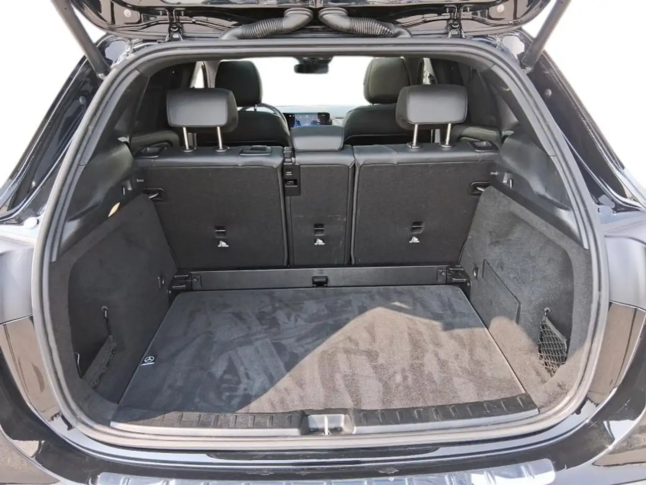 Mercedes-Benz GLA photo Mercedes-Benz GLA