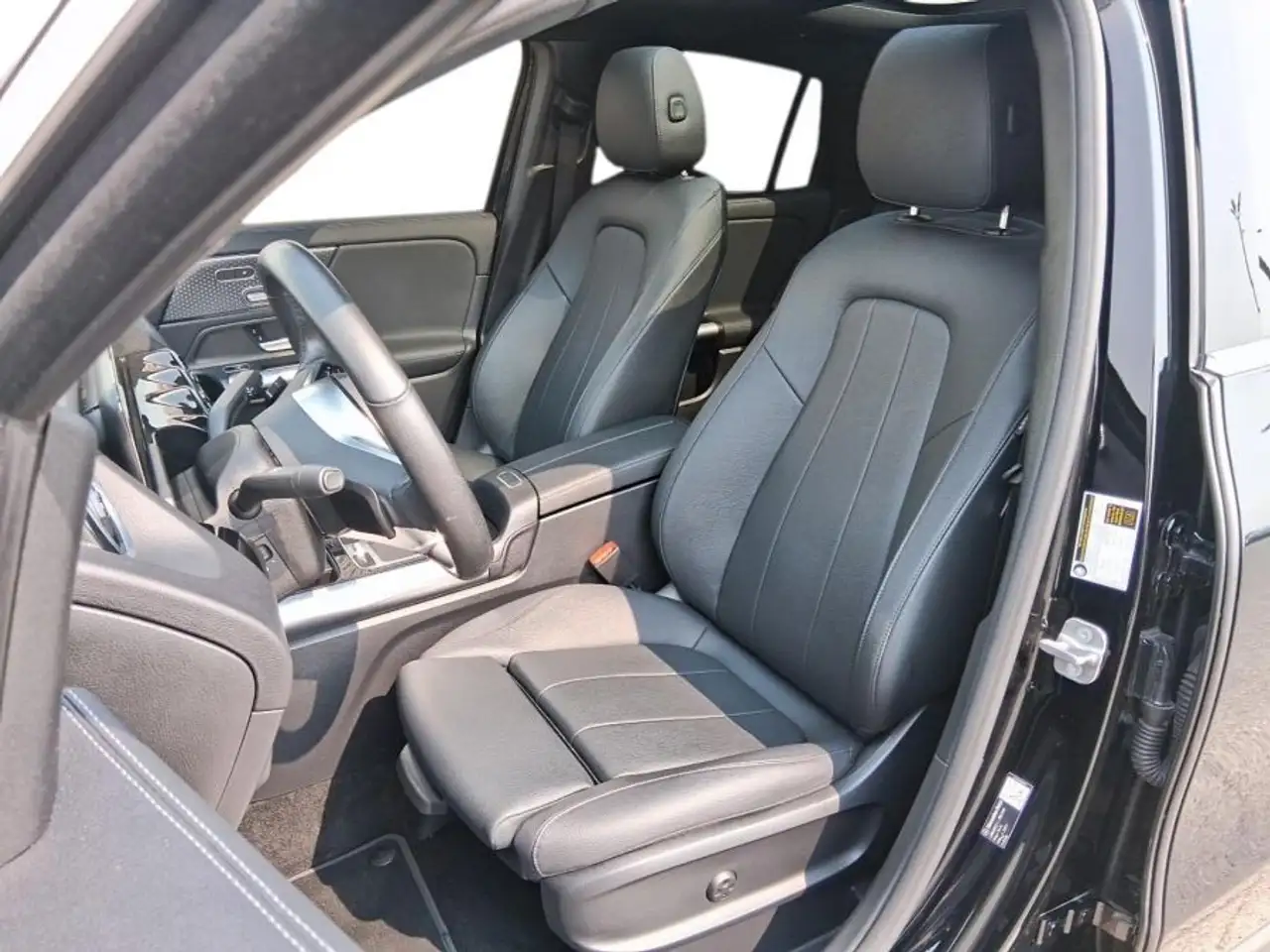 Mercedes-Benz GLA photo Mercedes-Benz GLA