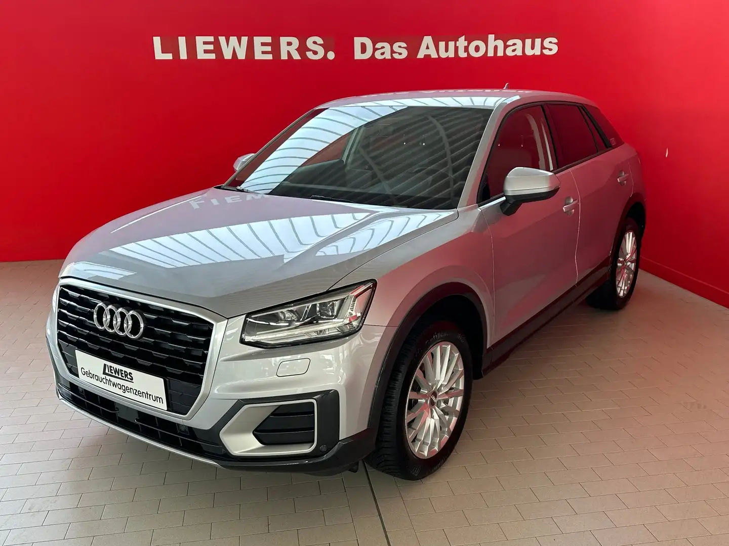 Audi Q2 1.6 TDI Design Silber - 1
