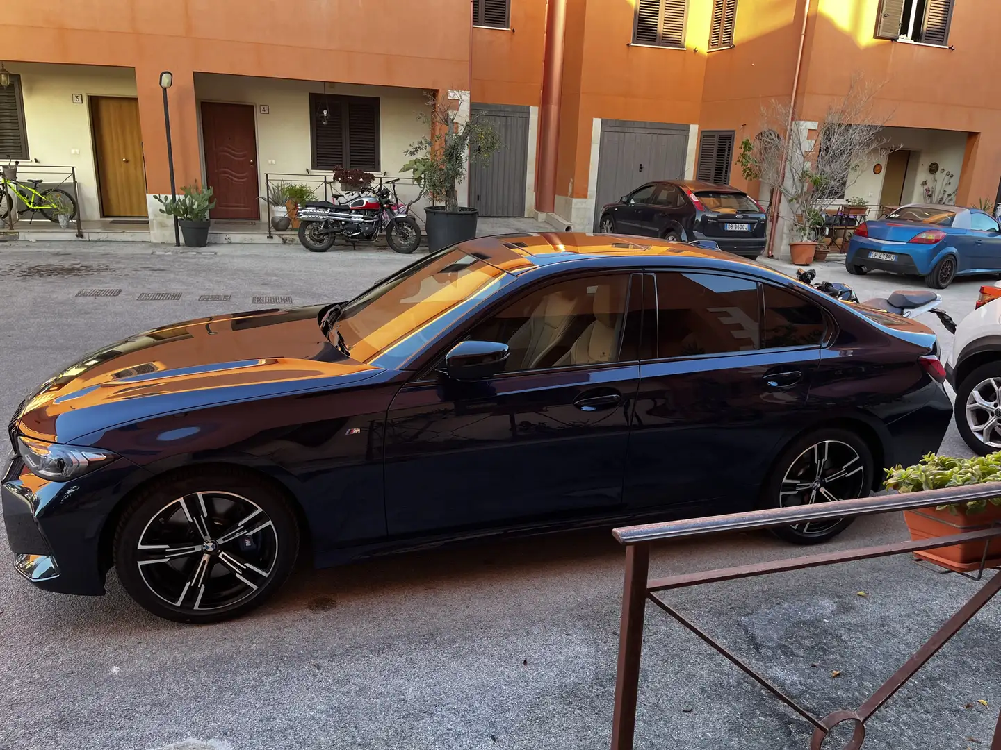 BMW 316 316d Msport auto Синій - 1