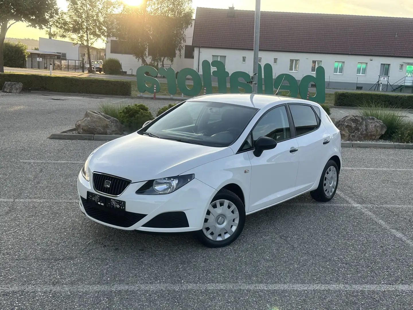 SEAT Ibiza 1.2 12V Reference NEUES PICKERL - 2