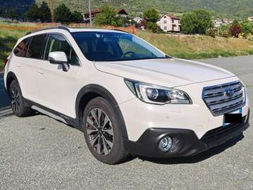 Outback V 2015 2.0d Unlimited Lineartronic - Gancio traino