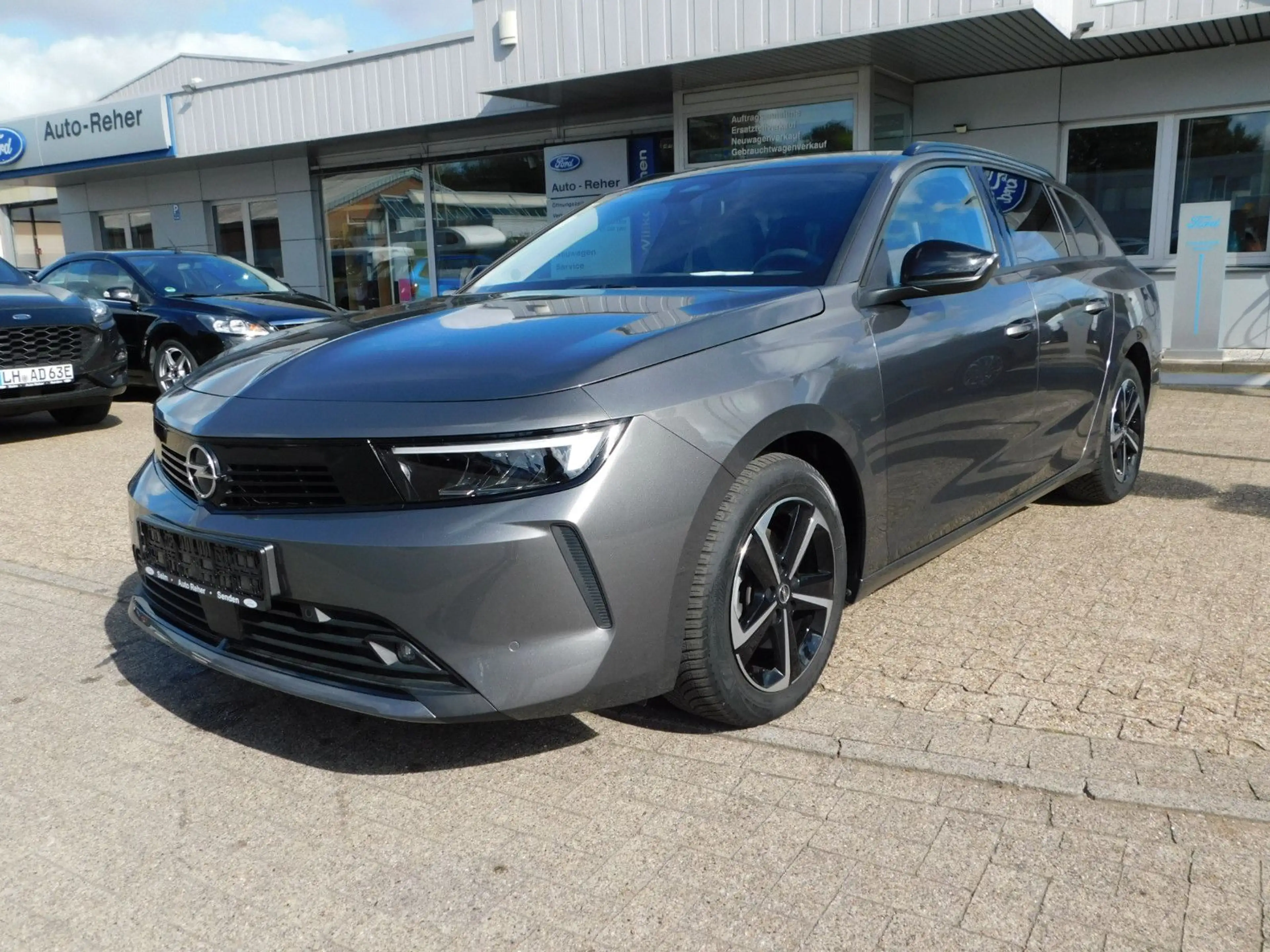 Opel Astra L Sports Tourer Edition — photo 3