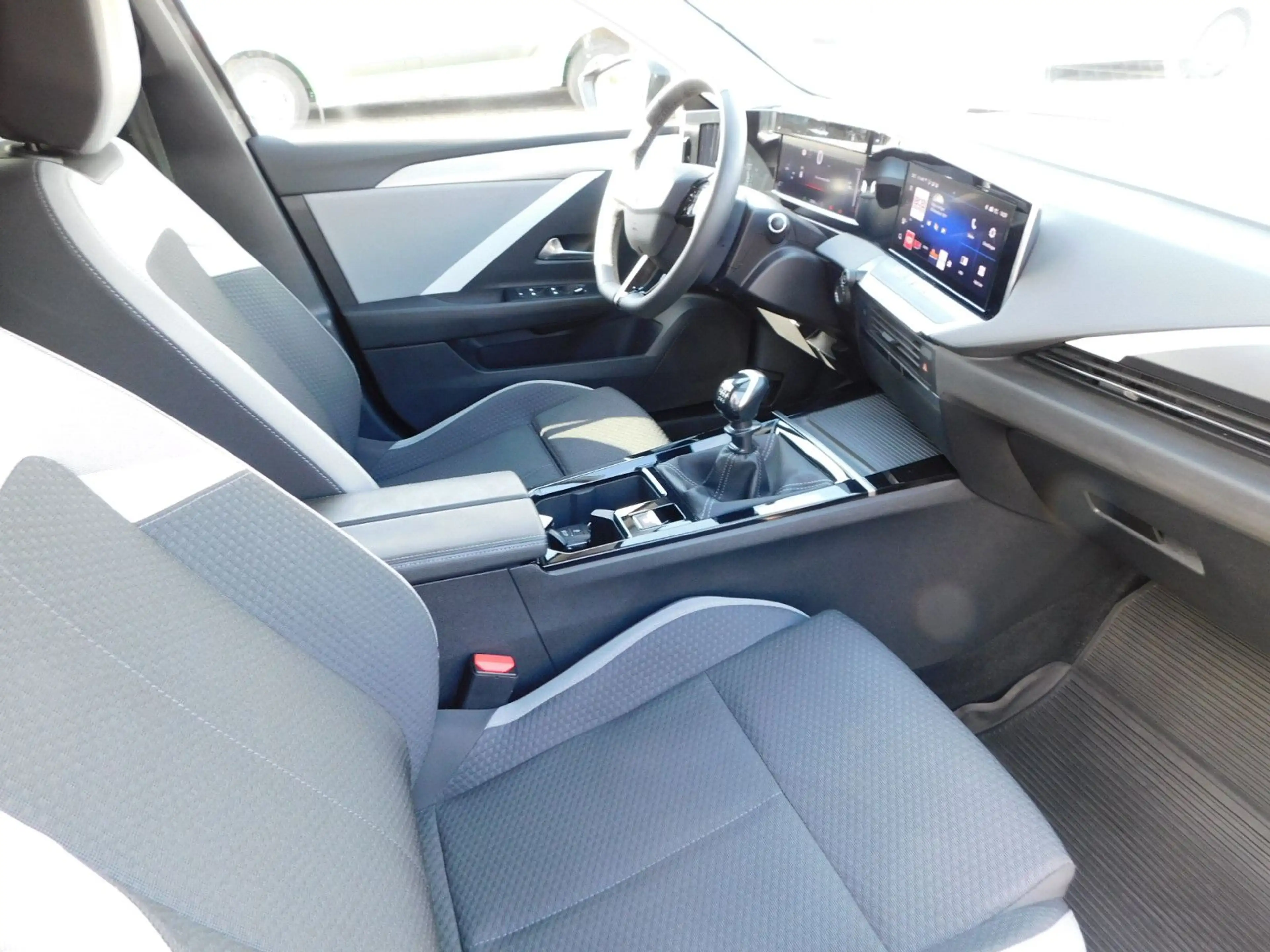 Opel Astra L Sports Tourer Edition — photo 13
