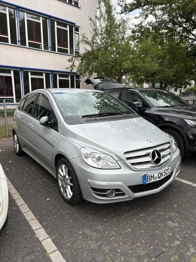 Mercedes-Benz 180 Top gepflegter Mercedes B 180 CDI Automatik Silber - 1