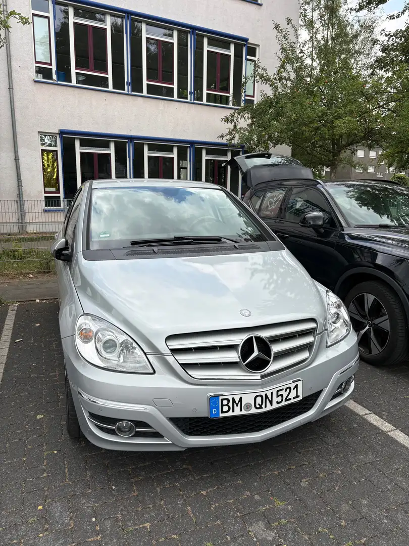 Mercedes-Benz 180 Top gepflegter Mercedes B 180 CDI Automatik Silber - 2