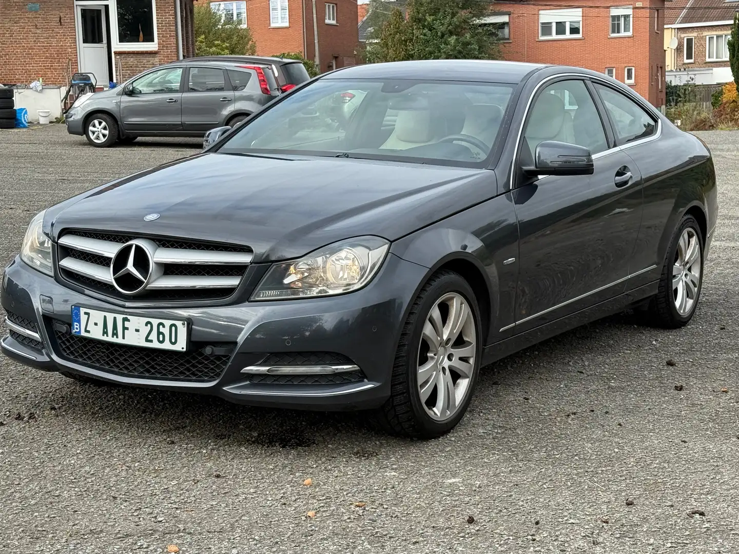 Mercedes-Benz C 220 C 220 CDI DPF Coupe (BlueEFFICIENCY) 7G-TRONIC Grijs - 1