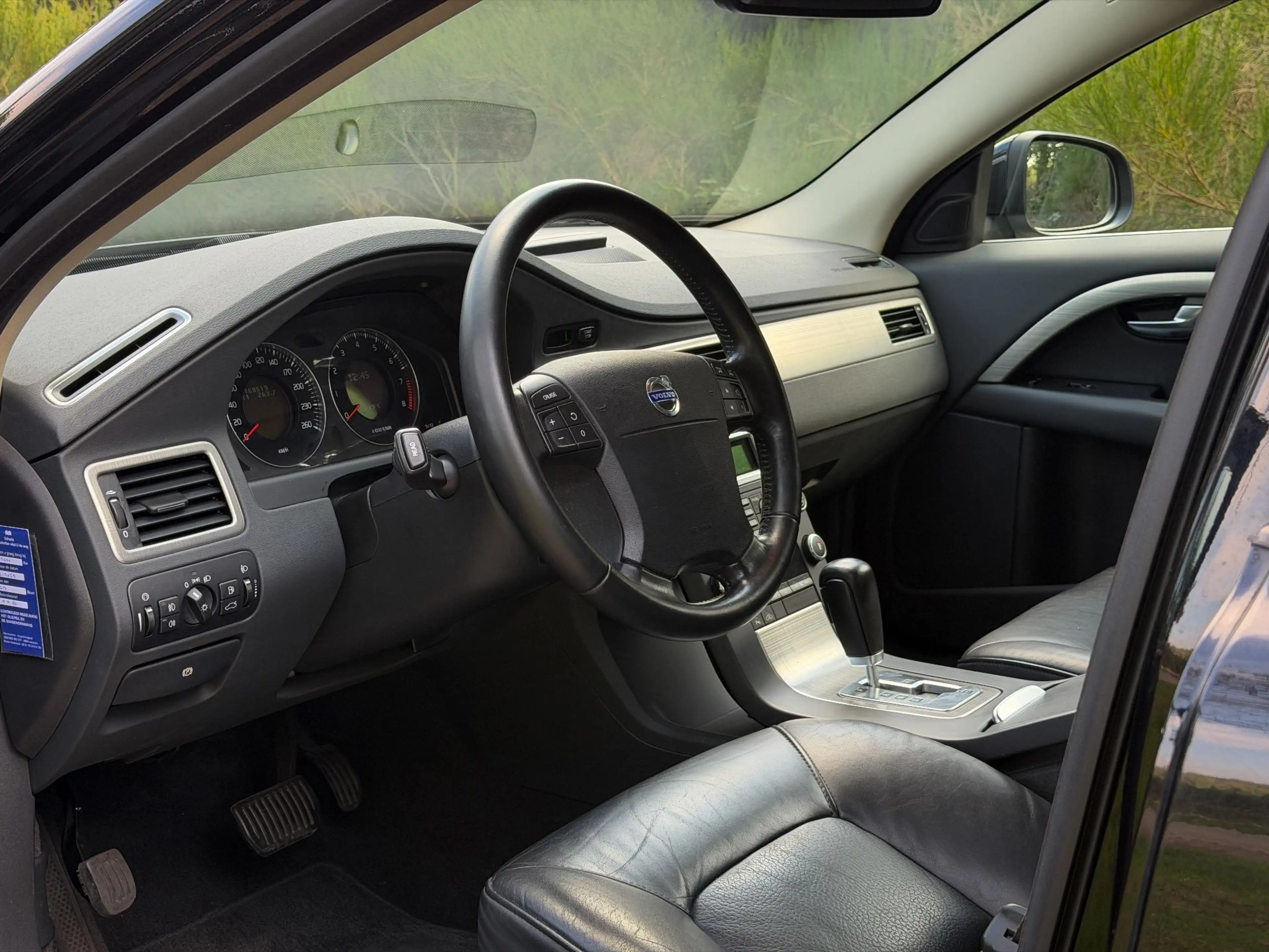 Volvo S80 2.5 T Momentum | Black Sapphire | Youngtimer — photo 9