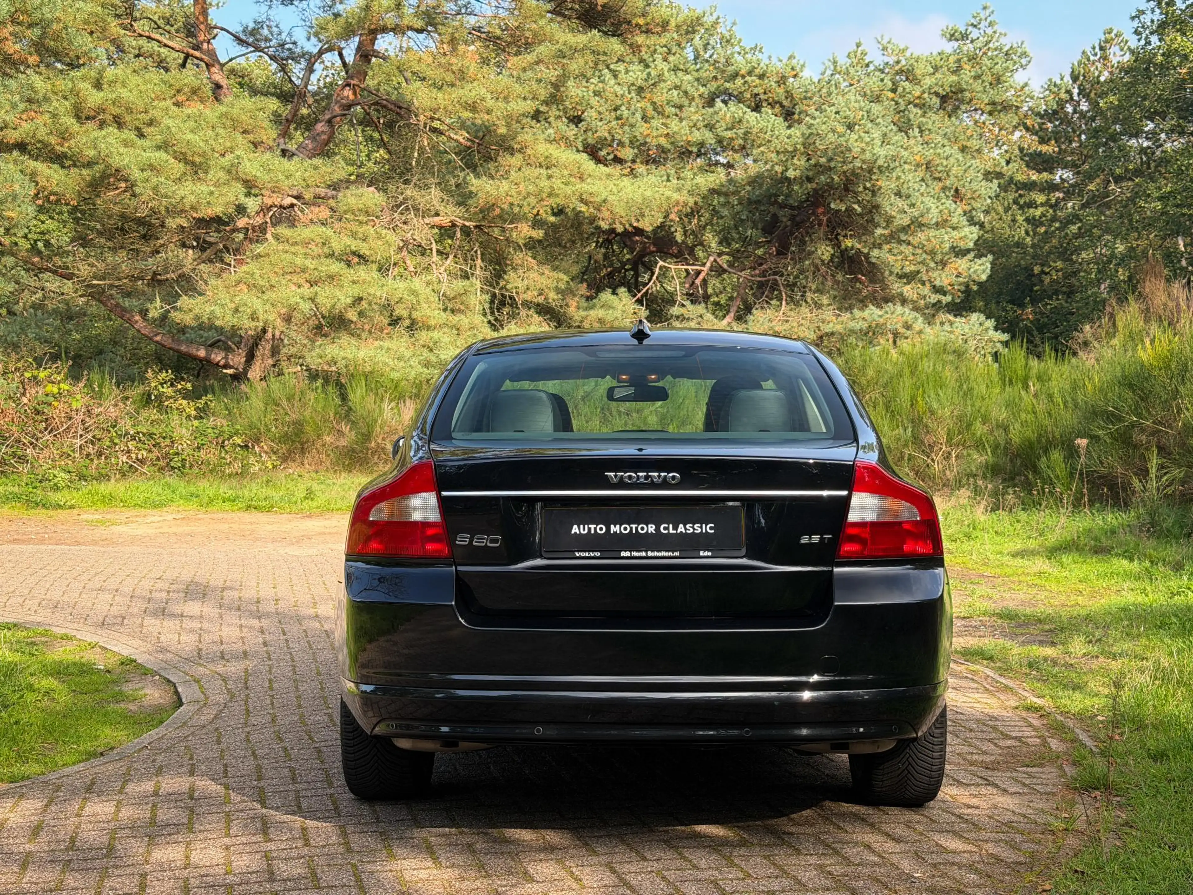Volvo S80 2.5 T Momentum | Black Sapphire | Youngtimer — photo 4