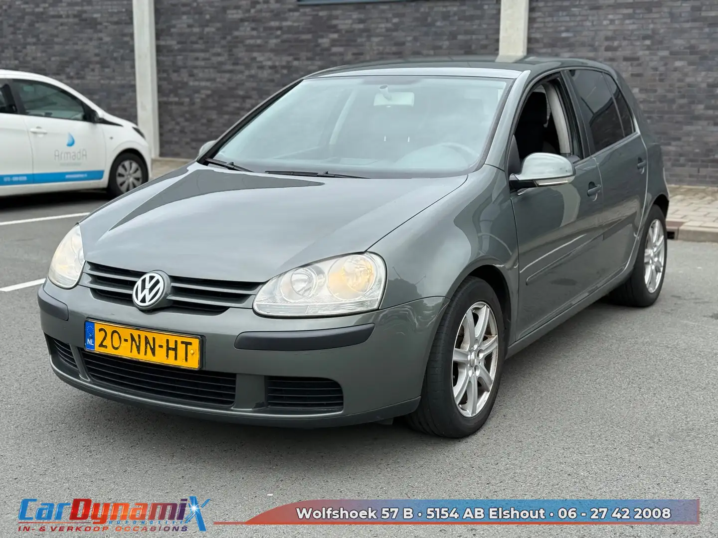 Volkswagen Golf 1.6 FSI Trendline // Cruise // Airco // Rijd schak Groen - 2