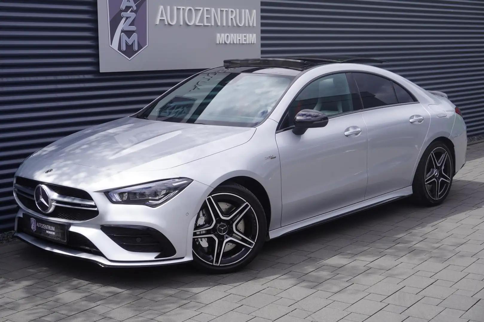 Mercedes-Benz CLA 35 AMG |ALLRAD|PANORAMA|NIGHT|BURMESTER|LED Срібний - 1