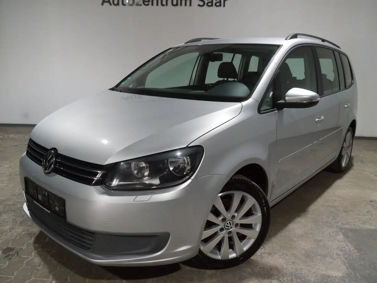 Volkswagen Touran Comfortline 7 Sitze Automatik SH Tempomat Silber - 2