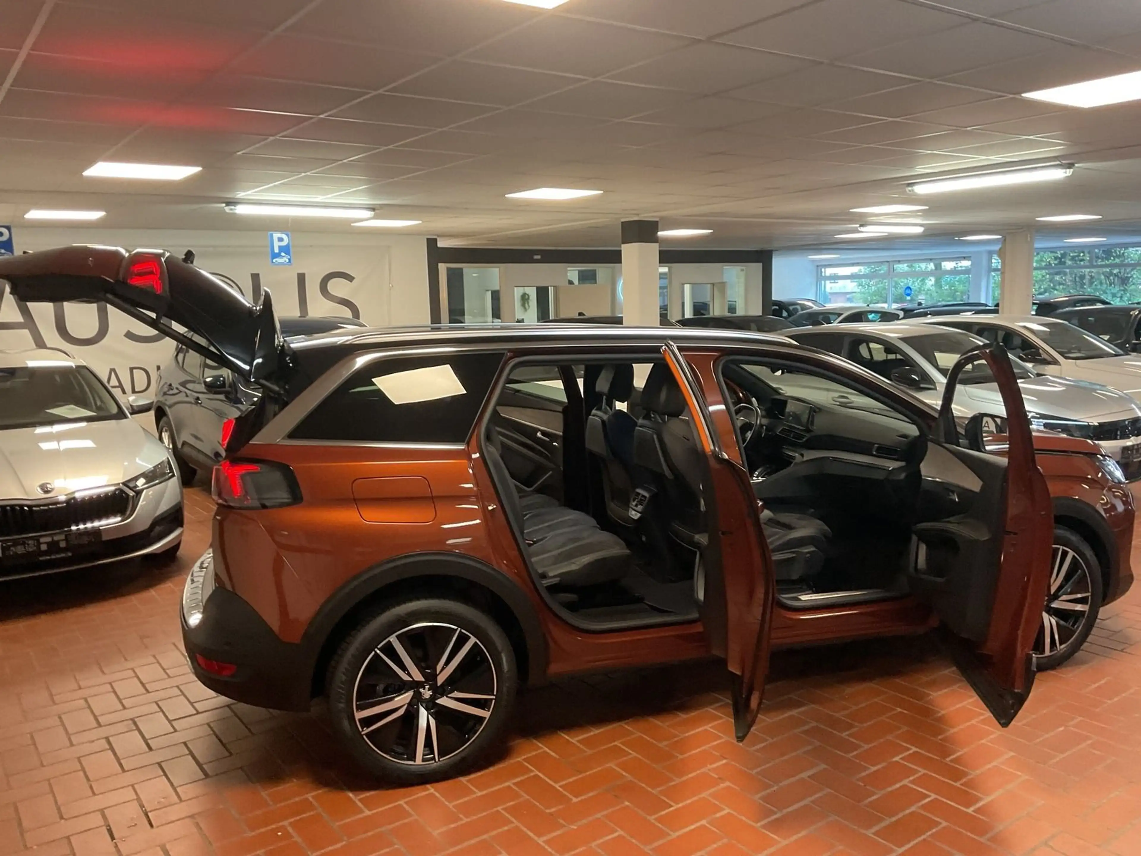 Peugeot 5008 GT PACK Navi,7.SITZER,Kamera — photo 8