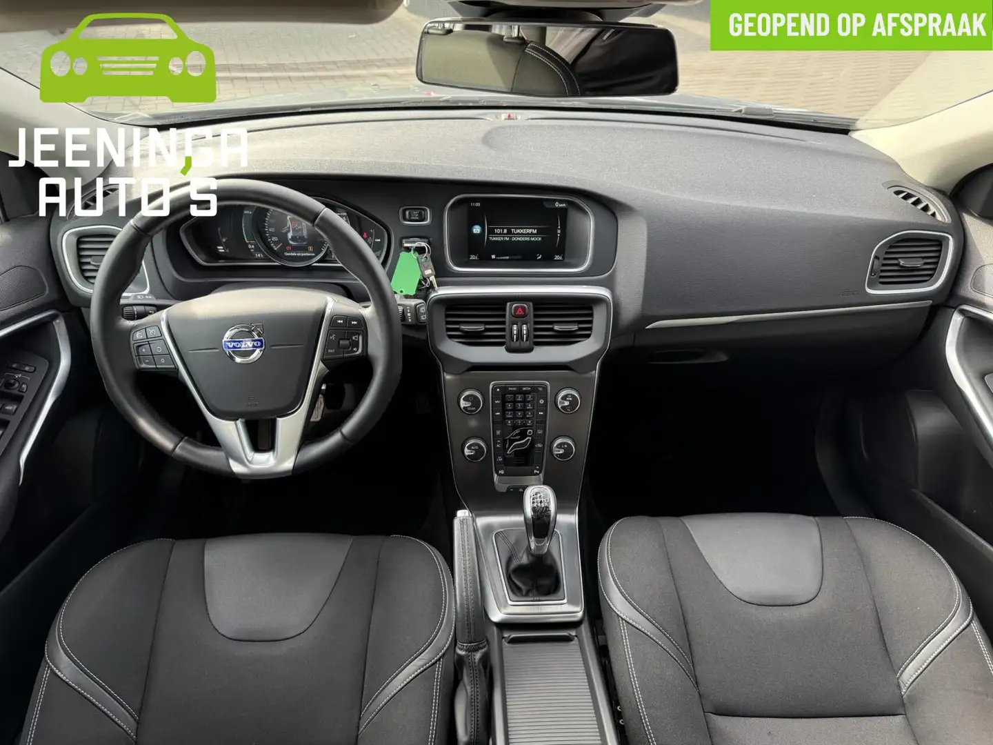 Volvo V40 2.0 D4 Momentum Business|Trekhaak|Navi|Clima Grau - 2