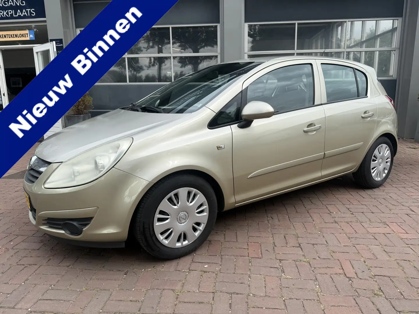Opel Corsa 1.4-16V 5-drs Enjoy Airco,Cruise,Electr.ramen,Cv B Beige - 1