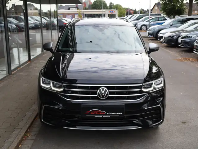 Volkswagen Tiguan Allspace view 4