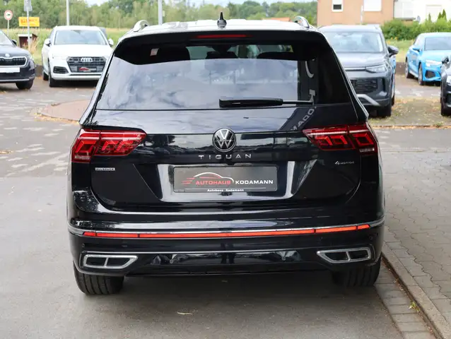 Volkswagen Tiguan Allspace view 10