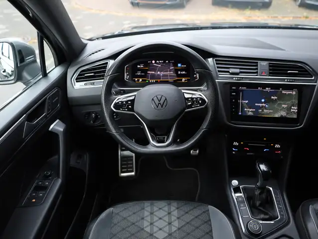 Volkswagen Tiguan Allspace view 21