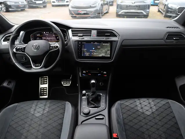 Volkswagen Tiguan Allspace view 20
