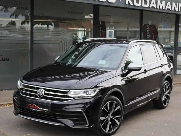 Volkswagen Tiguan Allspace view 2