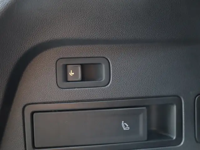 Volkswagen Tiguan Allspace view 14