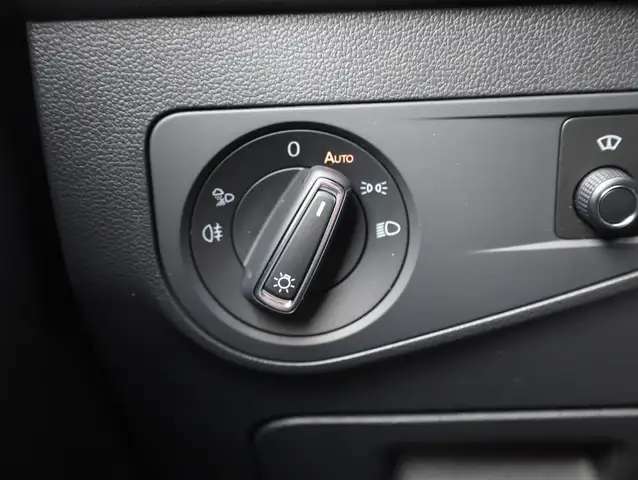 Volkswagen Tiguan Allspace view 22