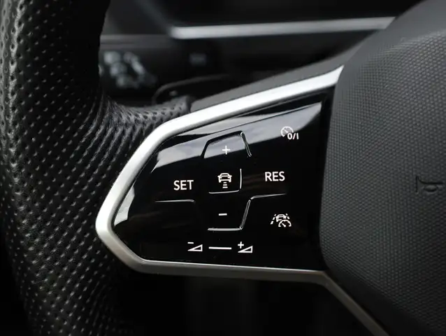 Volkswagen Tiguan Allspace view 25