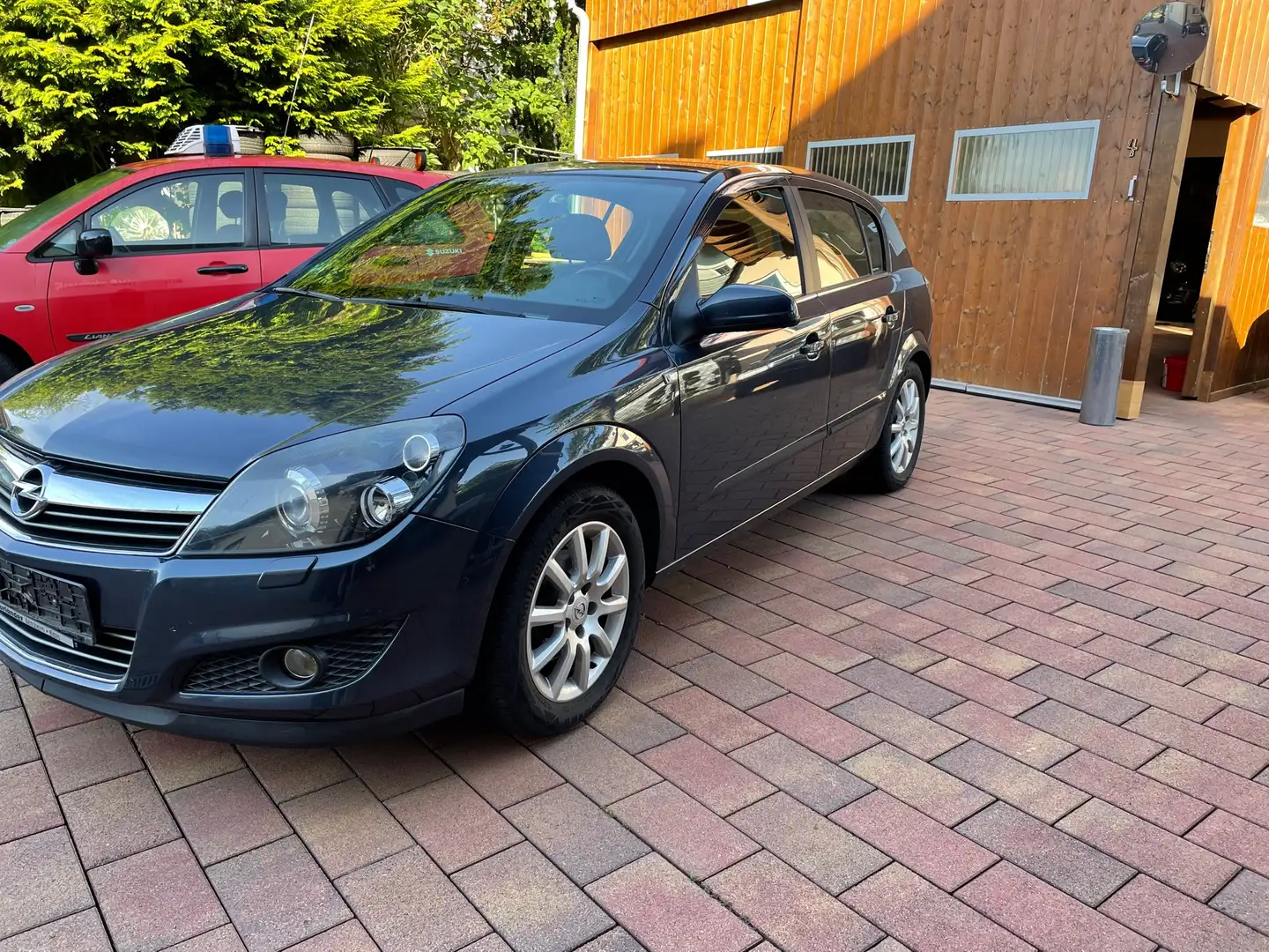 Opel Astra 1,6.85KW.1-HAND.Teilleder.Xenon,TÜV 01,2025. Grijs - 2