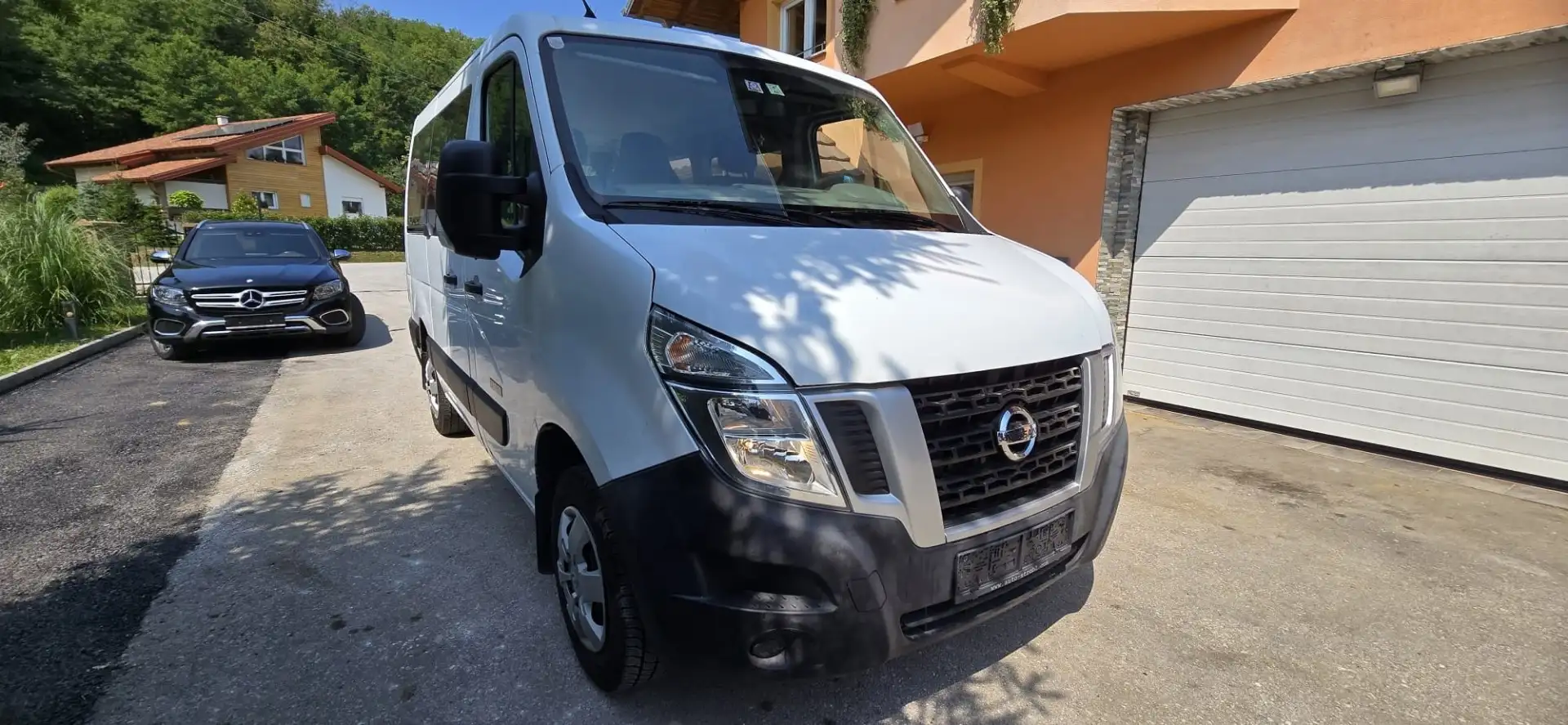 Nissan NV400 F30.10 L1H1 FWD Comfort 9 sitze - 1