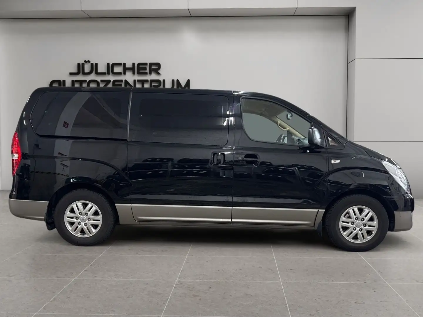 Hyundai H-1 Grand Travel 2,5 D Luxus Automatik, 8-Sitzer Noir - 2
