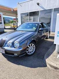 3.0 V6 Executive Scheckheftgepflegt bei Jaguar!!!