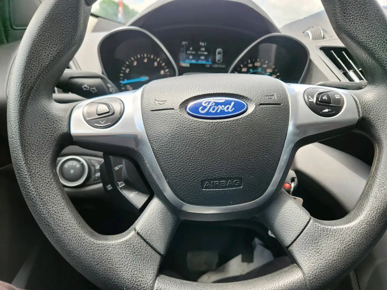 Ford Escape снимка Ford Escape