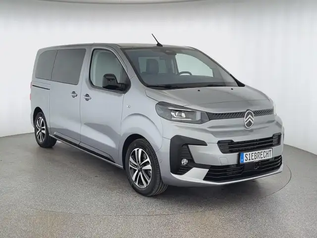 Citroen Spacetourer view 3