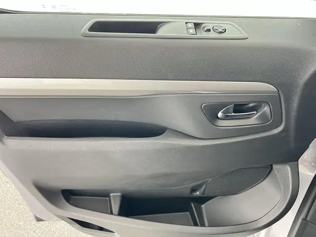 Citroen Spacetourer view 10