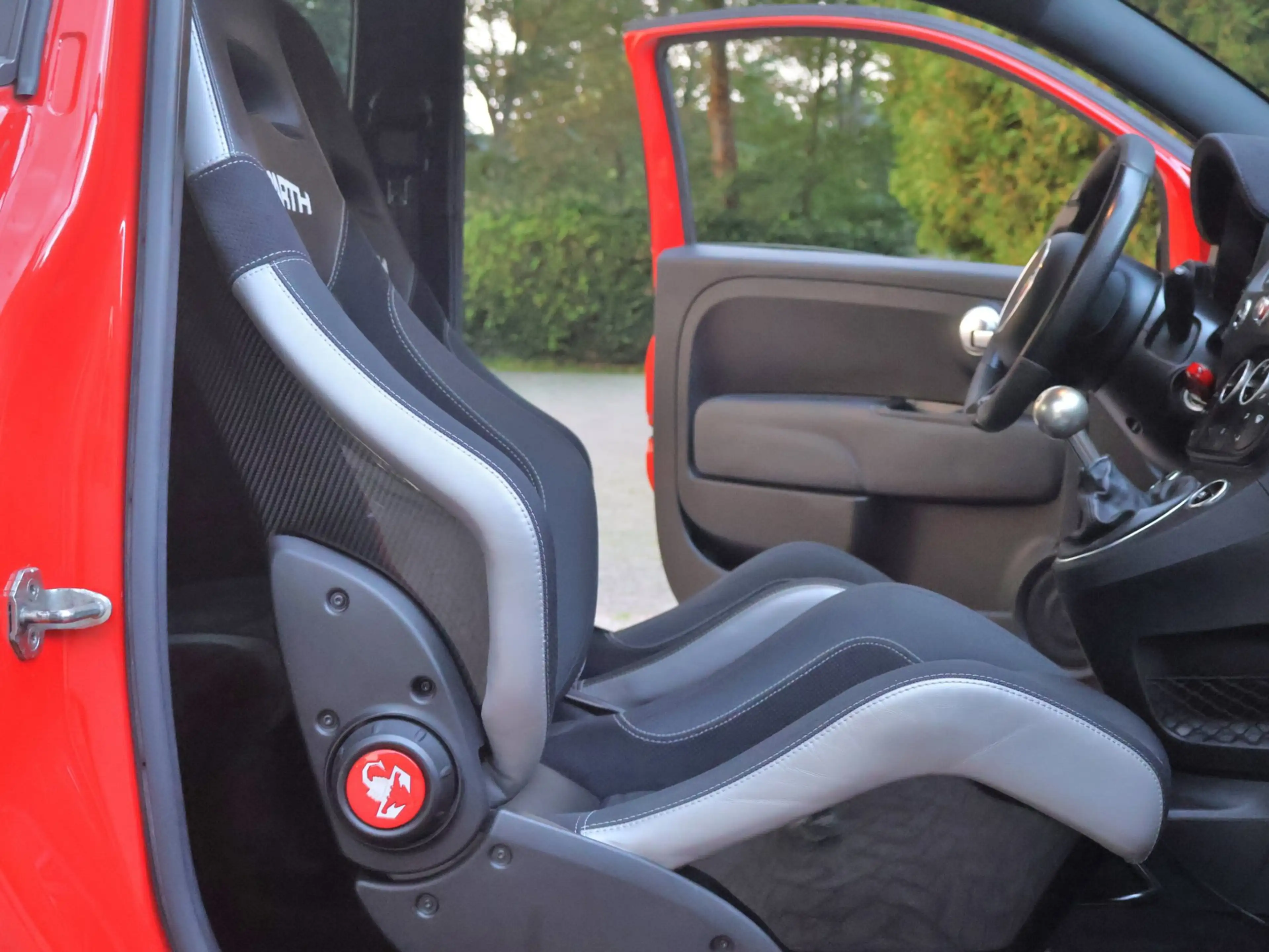 Fiat 500 Abarth 1.4 T-Jet Competizione 180pk Sabelt-Carbon-BiPosto — photo 6