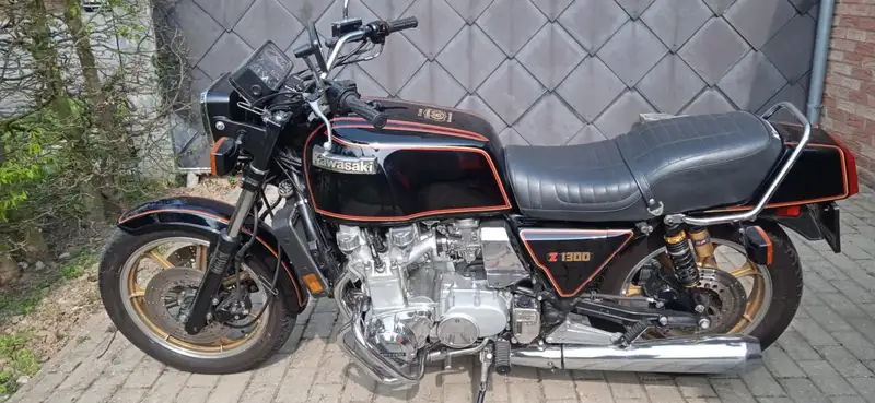 Kawasaki Z 1300 - foto 2