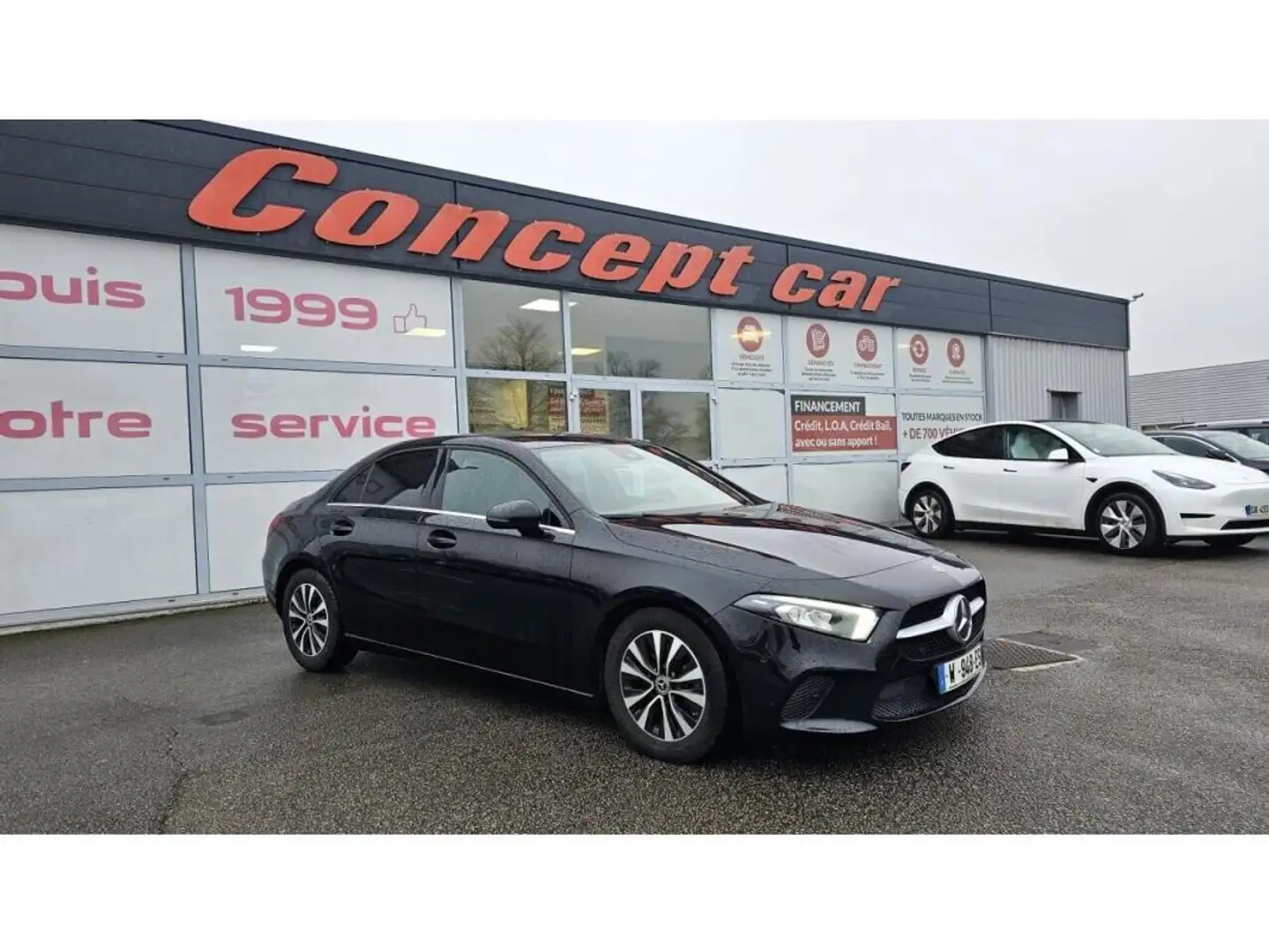 Mercedes-Benz Berline Business Line 2L 180d BV 8G-DCT + INTEGRAT Чорний - 1